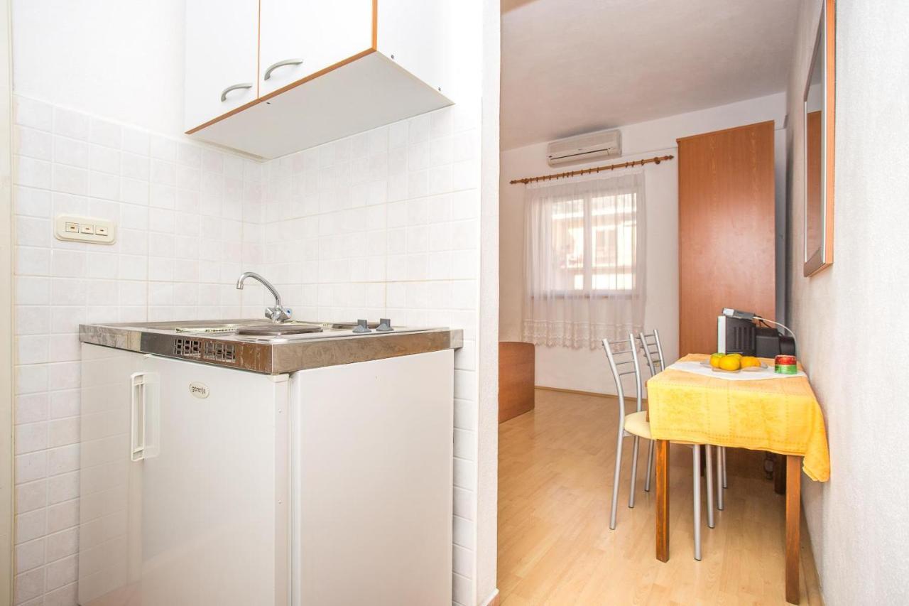 Apartments Nuic 748 Makarska Kültér fotó