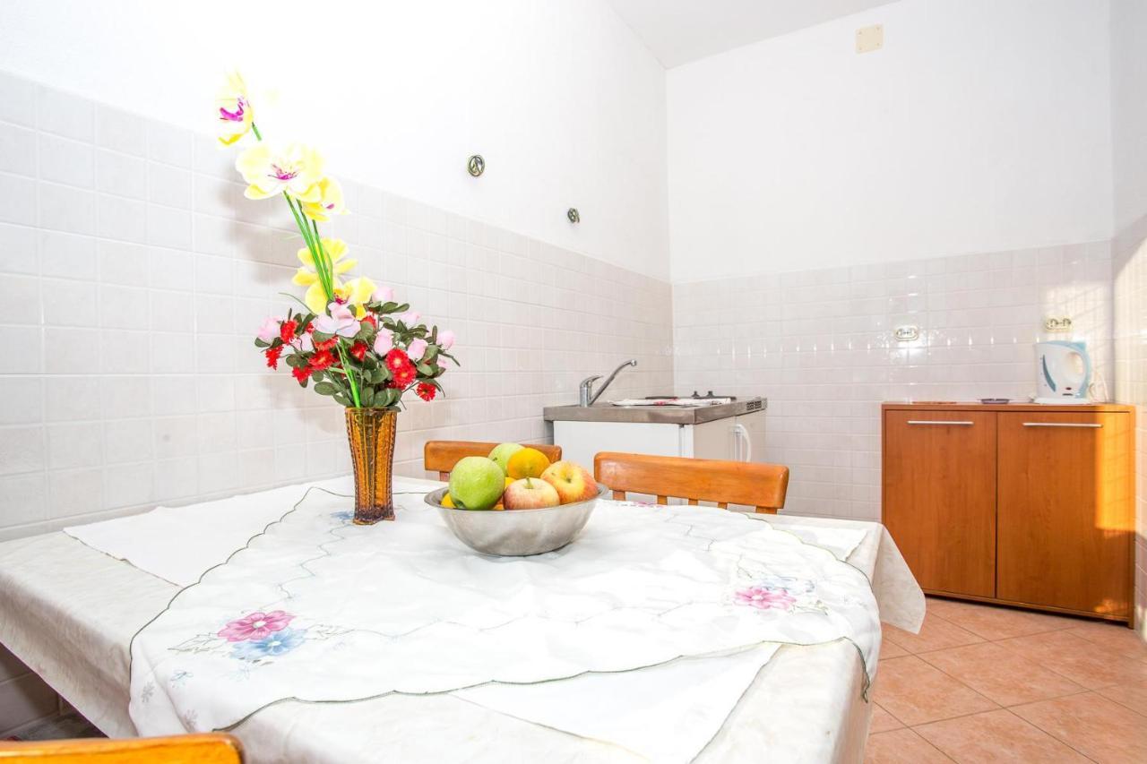 Apartments Nuic 748 Makarska Kültér fotó