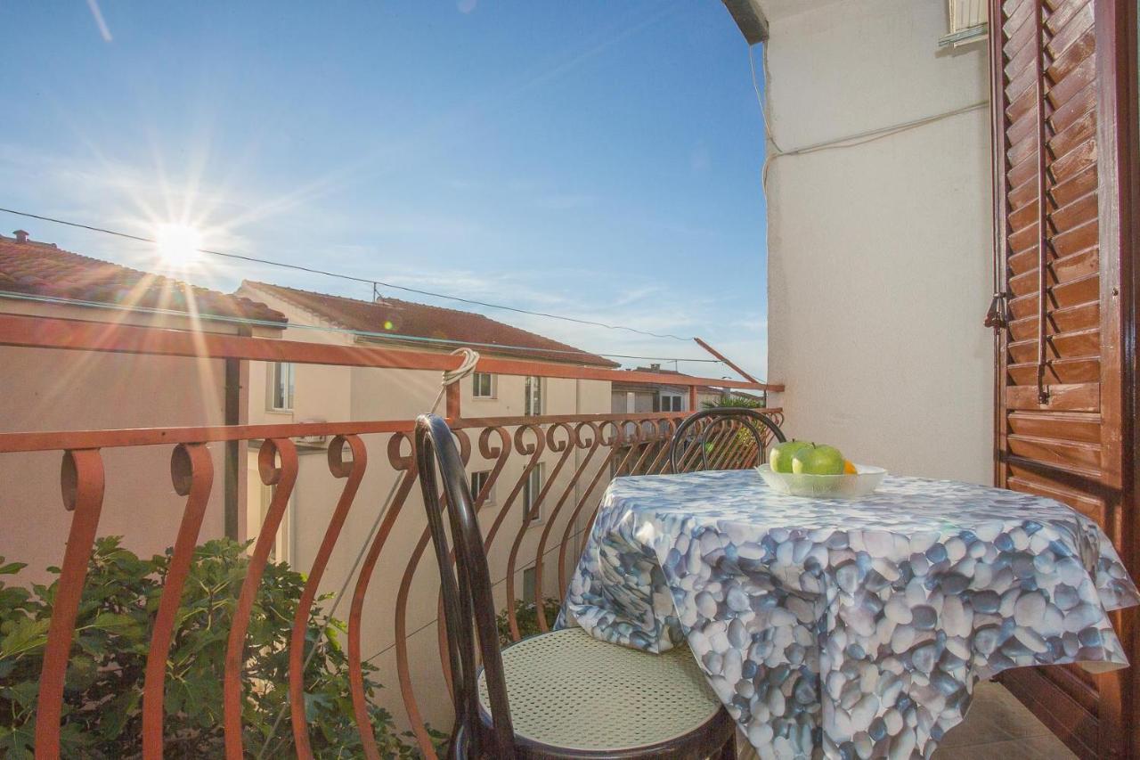 Apartments Nuic 748 Makarska Kültér fotó