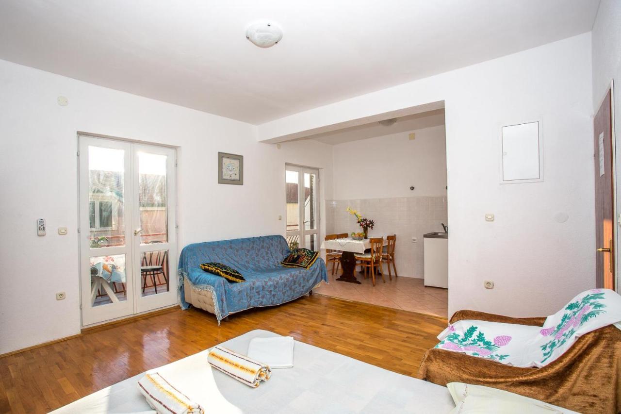 Apartments Nuic 748 Makarska Kültér fotó