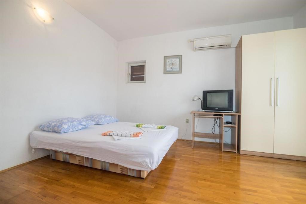 Apartments Nuic 748 Makarska Kültér fotó