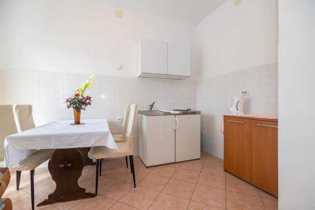 Apartments Nuic 748 Makarska Kültér fotó
